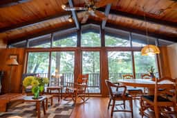 Forest Hollow | Waterfront • Kayaks • Wood Stove