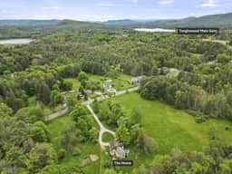 Belden Farm - WALK to Tanglewood !