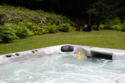 Stonebridge Landing | Hot Tub • Fire Pit