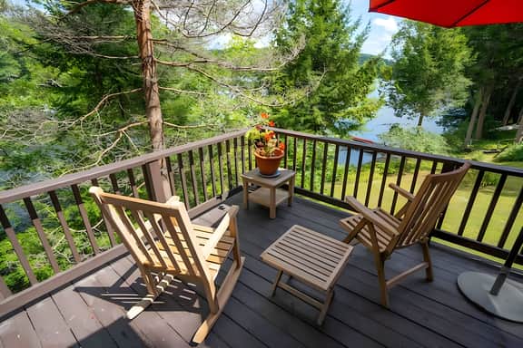 Forest Hollow | Waterfront • Kayaks • Wood Stove