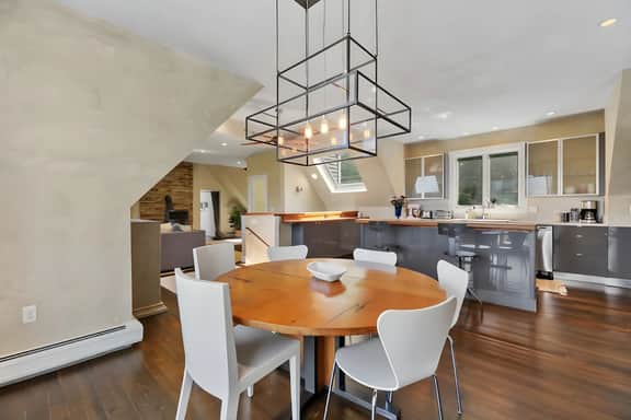 Ridgeview Retreat | Valley Views • Sleeps 6