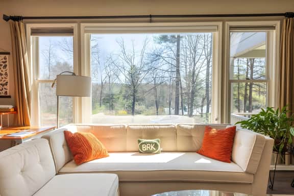 Pothul Perch | Walk to Lake • sleeps 8