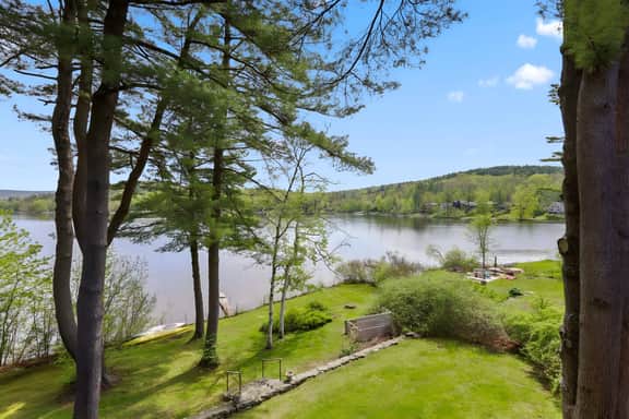 Goose Pond Landings | Private Dock • Kayaks