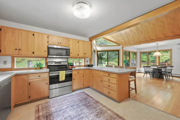 Stonebridge Landing | Hot Tub • Fire Pit