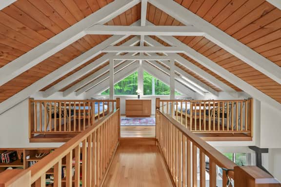 Pixley Forest | 15 Mins To Tanglewood • Fireplace