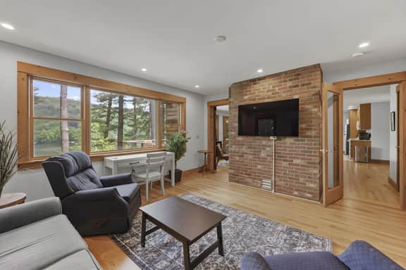 Bidwell Landing | Lakefront • Spacious