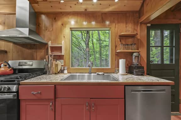 Timpani Corners | Private Pond • AC