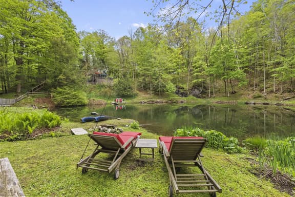 Timpani Corners | Private Pond • AC